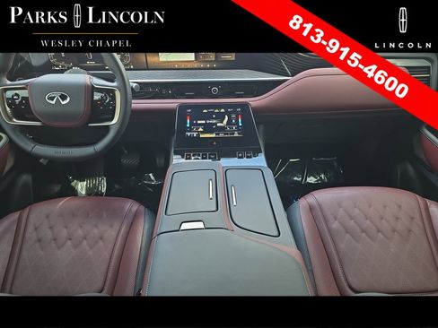Used 2025 INFINITI QX80 Autograph AWD/4WD image 11