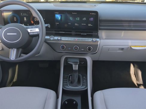 New 2026 Hyundai Kona SE image 14