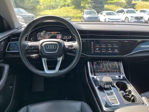 Used 2023 Audi Q8 Premium Plus w/ Premium Plus Package AWD/4WD image 17