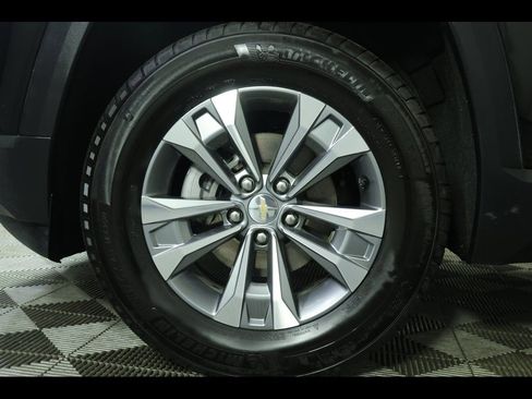 Used 2025 Chevrolet Equinox LT image 13