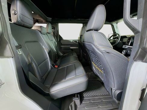 Used 2023 Ford Bronco Badlands image 29