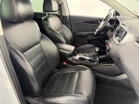 Used 2019 Kia Sorento EX AWD/4WD image 29
