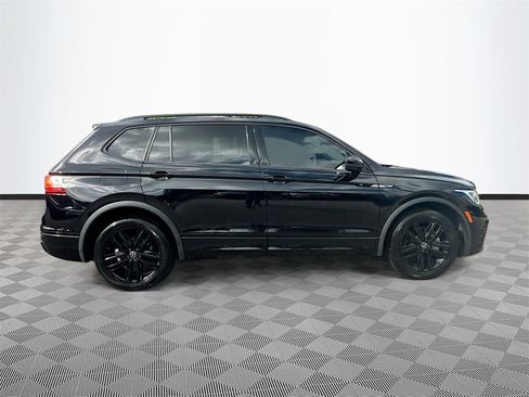 Used 2022 Volkswagen Tiguan SE R-Line image 5