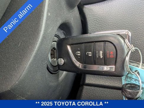 Used 2025 Toyota Corolla LE image 28