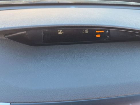 Used 2010 Subaru Forester 2.5X Limited image 19