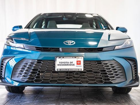 New 2026 Toyota Camry SE image 2