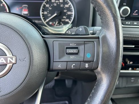 Used 2023 Nissan Rogue SV w/ SV Premium Package AWD/4WD image 31