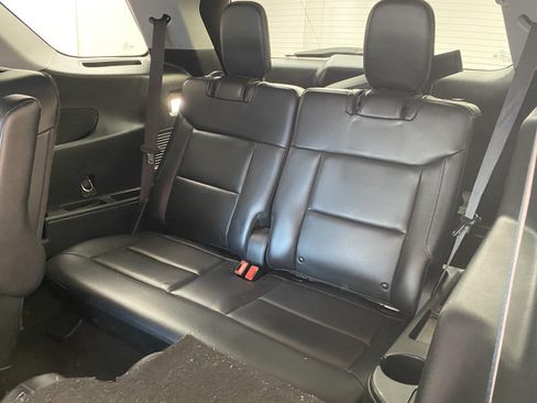 Used 2022 Ford Explorer XLT w/ Equipment Group 202A AWD/4WD image 21