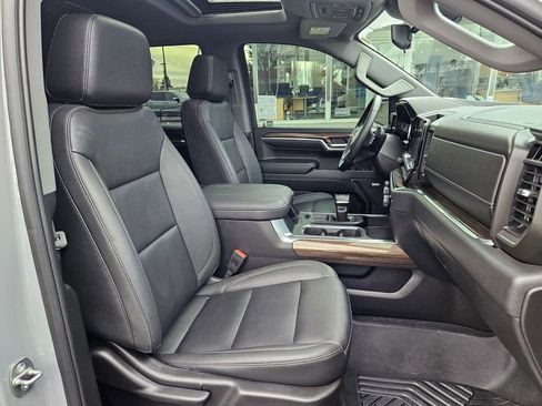 Used 2024 Chevrolet Silverado 1500 LT Trail Boss w/ Convenience Package II image 45