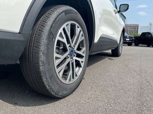 Used 2022 Ford Escape SEL w/ Equipment Group 302A image 7