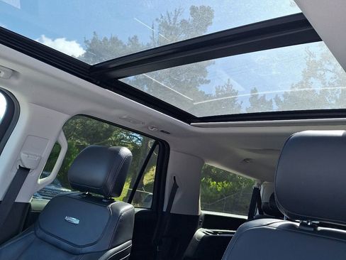 Used 2025 Ford Expedition Max Platinum image 15