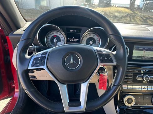Used 2016 Mercedes-Benz SLK 300 image 14