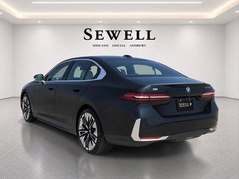New 2027 BMW i5 eDrive40 RWD image 3