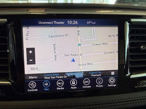 Used 2018 Chrysler Pacifica Limited w/ Tire & Wheel Group image 15