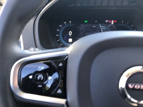 Used 2023 Volvo XC90 B6 Ultimate w/ Protection Package Premier image 22