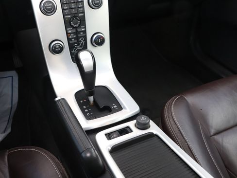 Used 2012 Volvo C70 T5 image 25