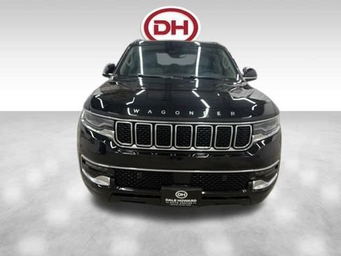 Used 2024 Jeep Wagoneer L 4WD w/ Premium Group I image 8
