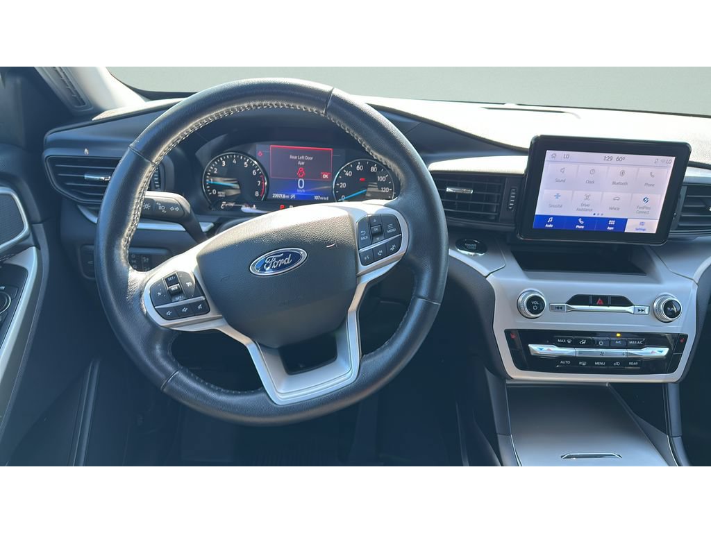 Used 2022 Ford Explorer XLT AWD/4WD image 18