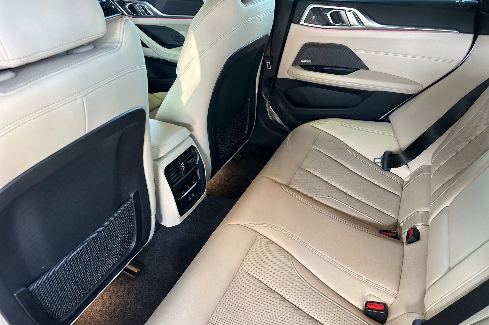 Certified 2024 BMW i4 eDrive40 w/ Premium Package RWD image 15