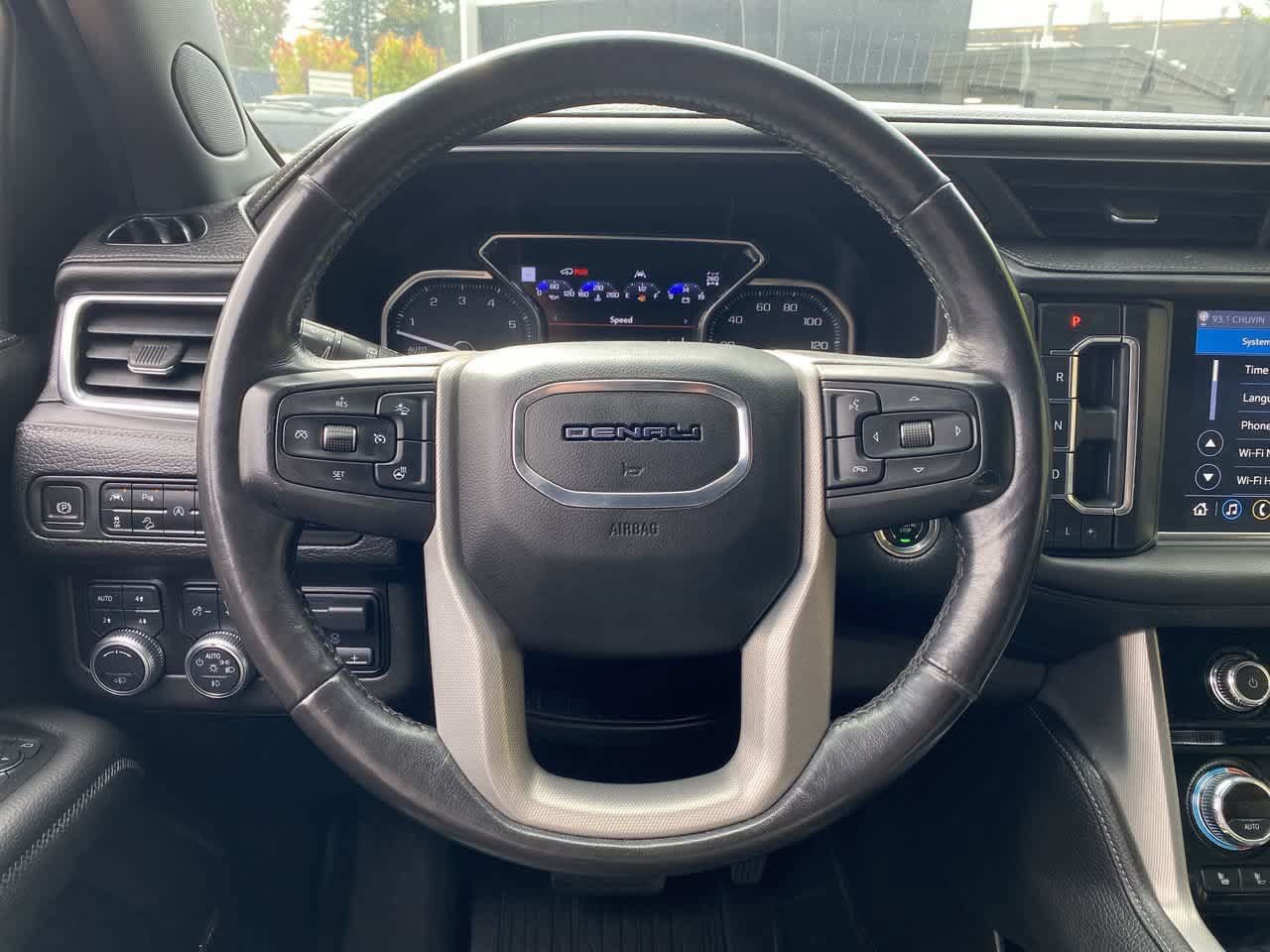 Used 2021 GMC Yukon XL Denali w/ Denali Ultimate Package AWD/4WD image 19