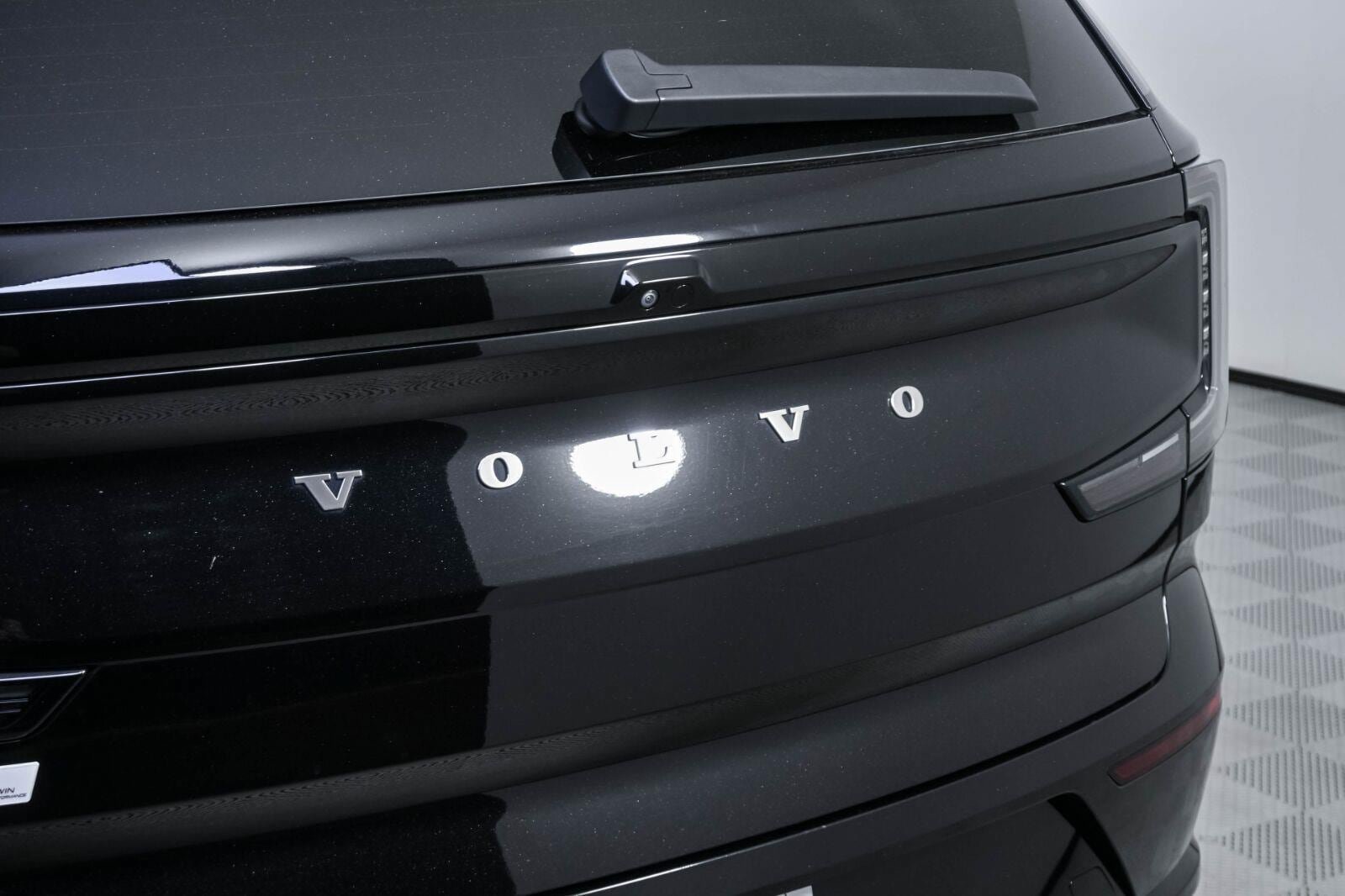 Certified 2025 Volvo EX90 Ultra AWD/4WD image 38