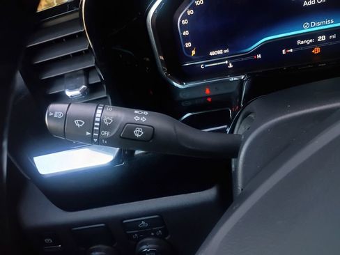 Used 2025 Chevrolet Silverado 1500 LT image 5