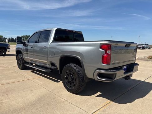 Used 2024 Chevrolet Silverado 2500 High Country w/ Technology Package AWD/4WD image 6