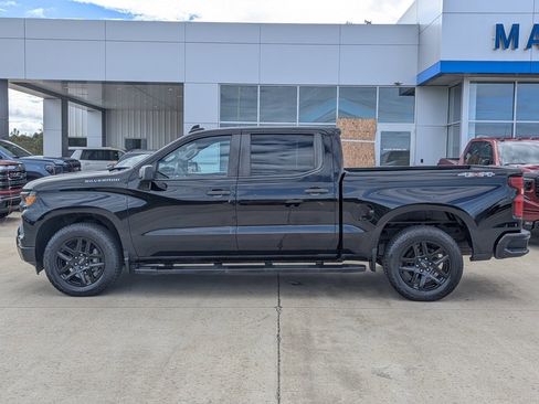 Used 2022 Chevrolet Silverado 1500 Custom image 9