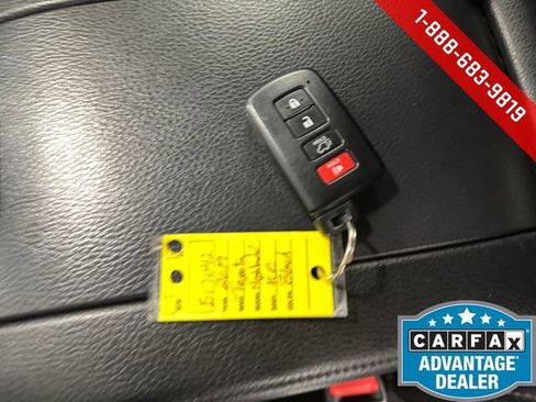 Used 2019 Toyota Highlander XLE image 26