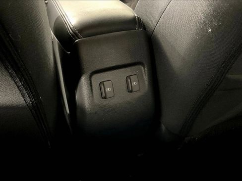 Used 2023 Nissan Kicks SV FWD image 10