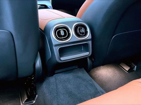 Used 2025 Mercedes-Benz C 300 4MATIC Sedan w/ Exclusive Trim Package image 32