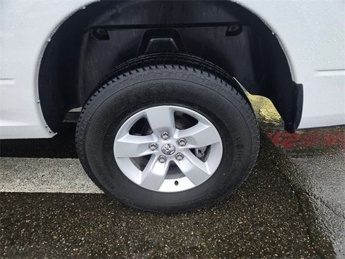 Used 2024 RAM 1500 Classic SLT image 12