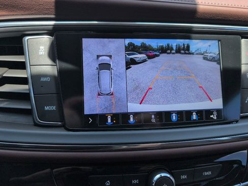 Used 2020 Buick Enclave Avenir w/ Avenir Technology Package AWD/4WD image 19