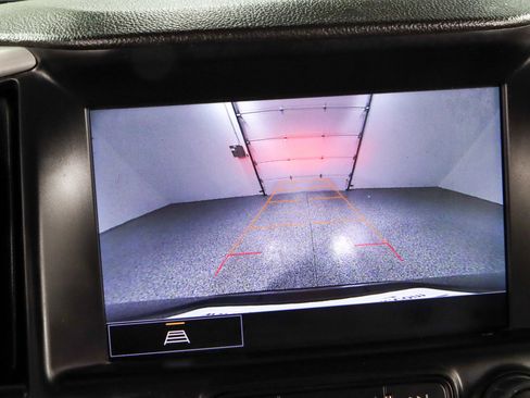 Used 2024 GMC Terrain SLT image 18