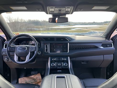 Used 2023 GMC Yukon XL Denali image 20