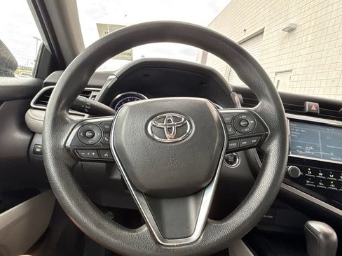 Used 2019 Toyota Camry LE w/ Convenience Package FWD image 20