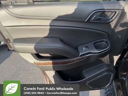 Used 2018 Chevrolet Tahoe LT w/ Luxury Package image 28