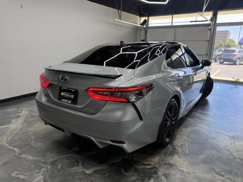 Used 2023 Toyota Camry XSE FWD image 5