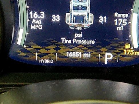 Used 2025 Jeep Wrangler Unlimited Sahara w/ Safety Group image 15