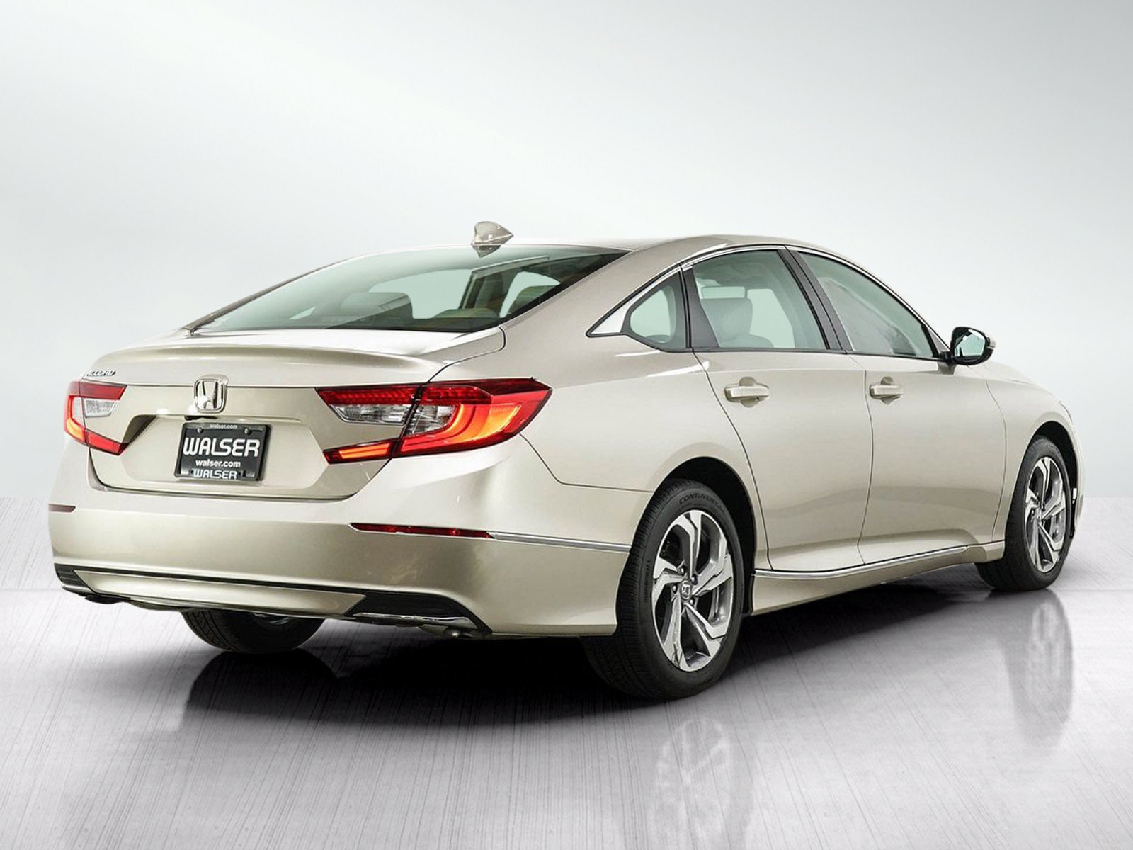 Used 2018 Honda Accord EX-L image 6