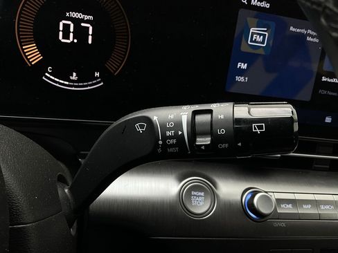 Used 2025 Hyundai Kona SEL image 38