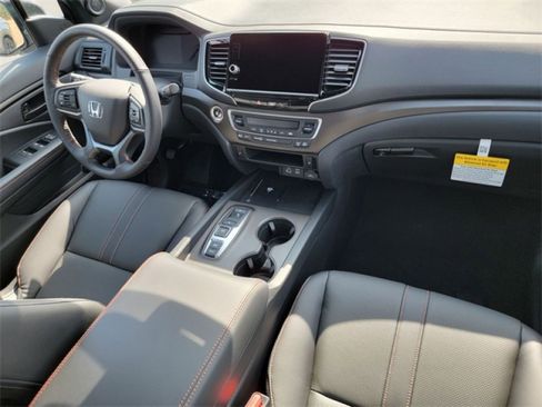 Used 2025 Honda Ridgeline TrailSport image 19