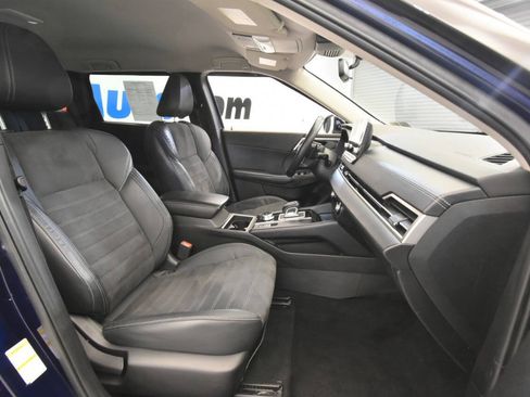 Used 2023 Mitsubishi Outlander SE AWD/4WD image 17