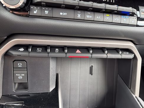 New 2026 Toyota Tundra Limited AWD/4WD image 24
