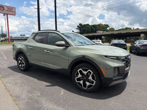 Used 2023 Hyundai Santa Cruz Limited AWD/4WD image 2