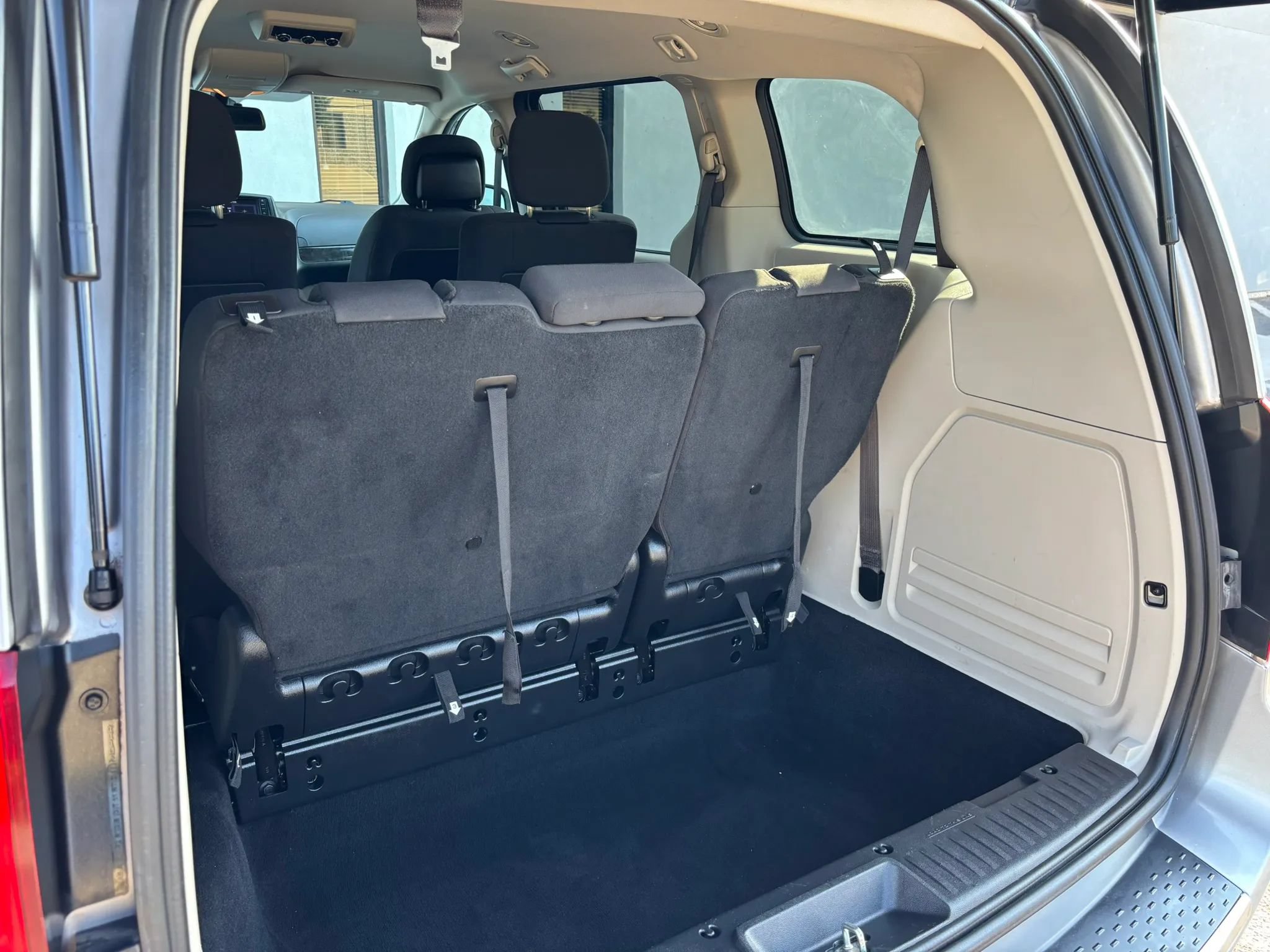 Used 2019 Dodge Grand Caravan SE w/ UConnect Hands-Free Group FWD image 59