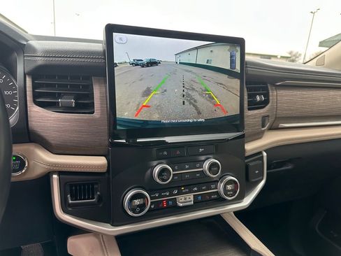 Used 2024 Ford Expedition Max Limited image 17