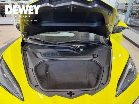 Used 2022 Chevrolet Corvette Stingray Premium Conv w/ Z51 Performance Package RWD image 29