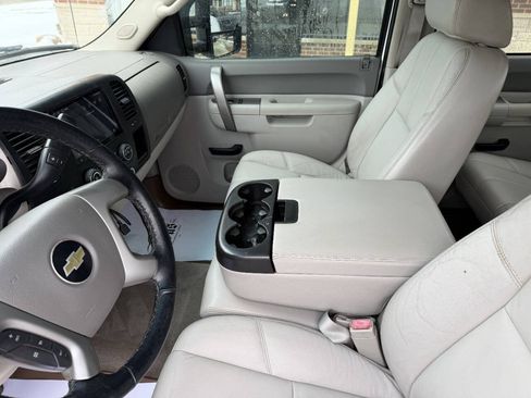Used 2014 Chevrolet Silverado 3500 LT image 27