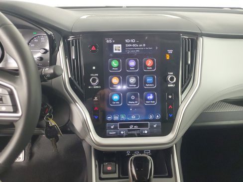 Used 2025 Subaru Outback Premium image 16